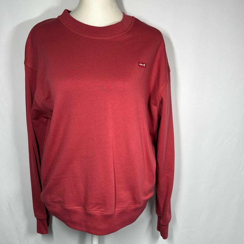 ❤️3/$30 Levi’s Crew Neck Sweatshirt